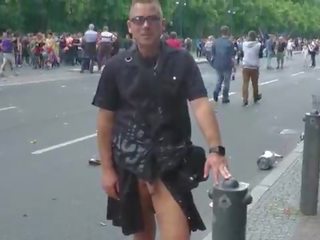 Csd berlin publiek knipperende volgende naar de brandenburger tor