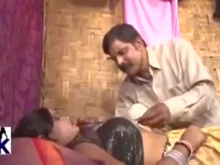 Desi seksi bhabi sikilen am ile yerel tailor